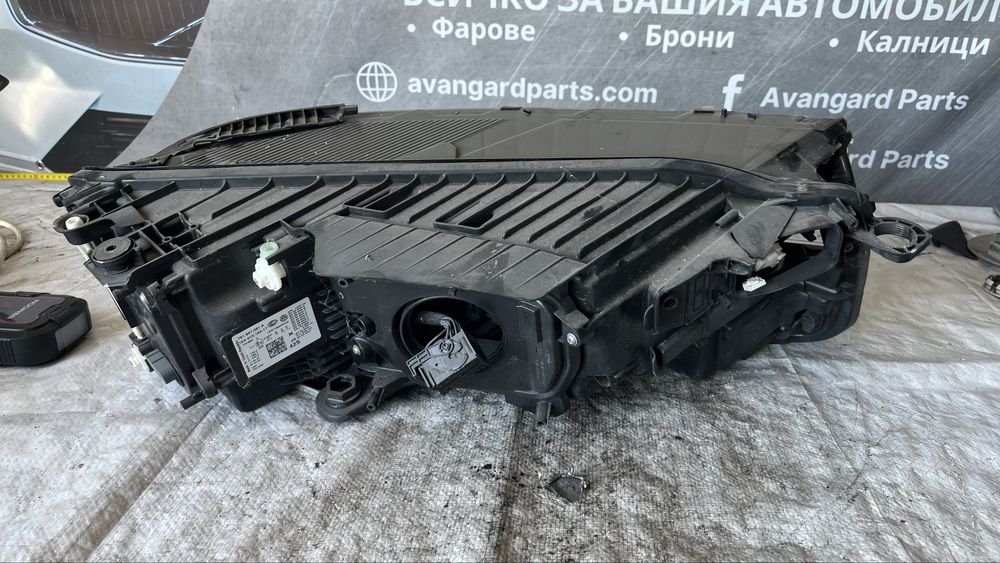 Десен и ляв фар VW Touareg 3 (2018-2024)