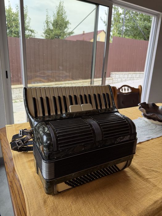 vand acordeon scandalli 96 de basi