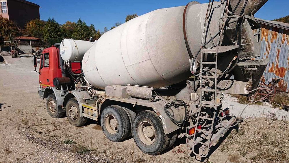 Строителни машини Daf Iveco Astra Mercedes