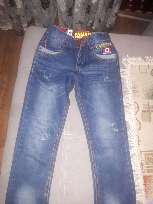 Продам джинсы для мальчика