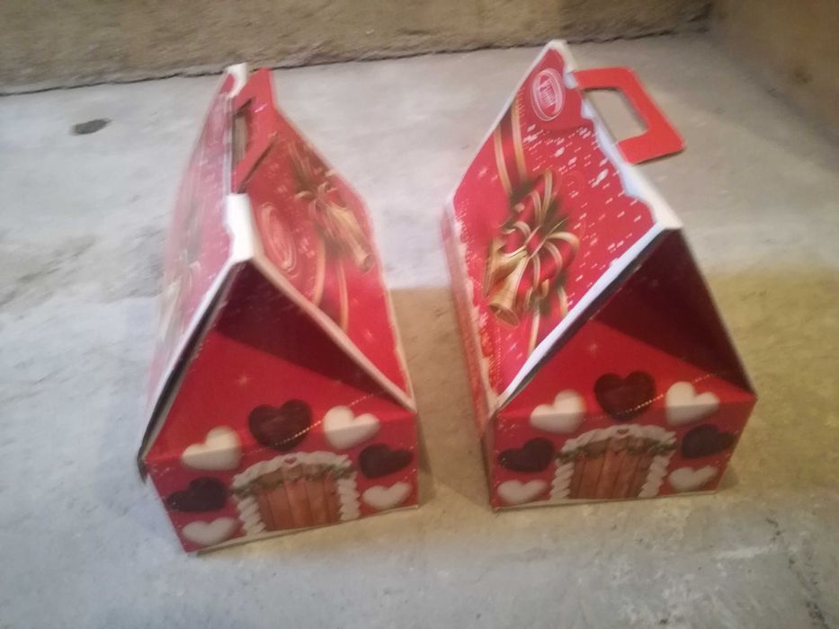 Продавам Коледна и новогодишна украса-Коледна  къщичка