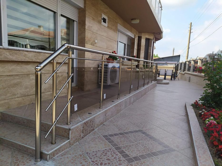 Алуминиеви и Стъклени парапети Варна