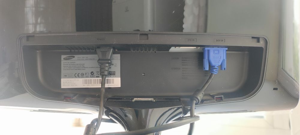 Монитор Samsung SyncMaster T200