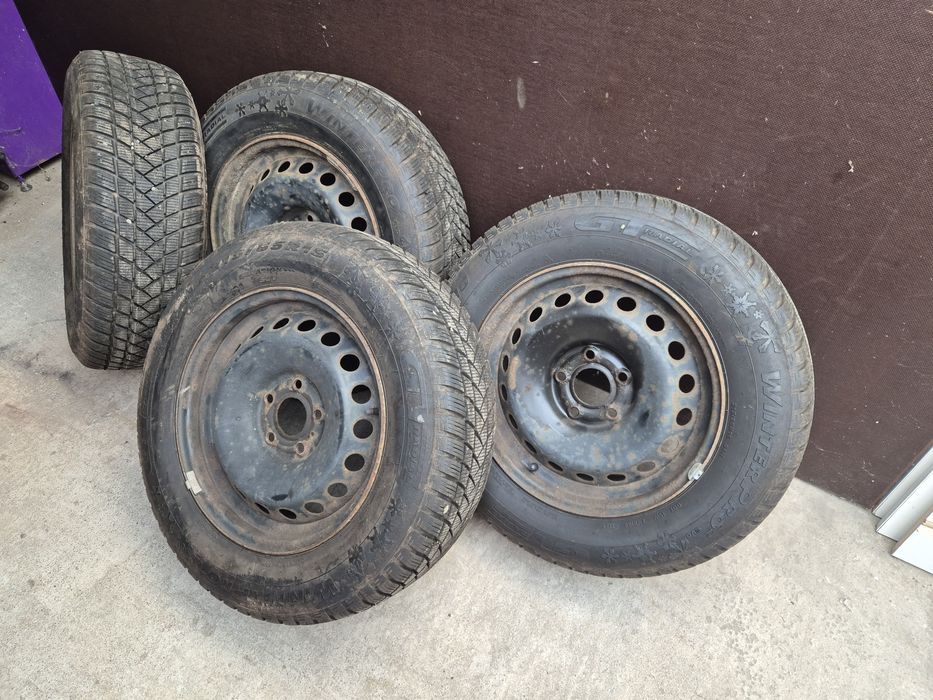 215 65 r16 Cauciucuri iarna , duster, nissan