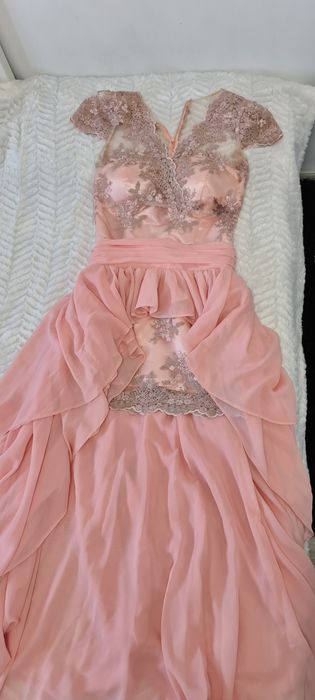 Set rochite mama -fiica,purtata o singura data la botezul fetitei mele