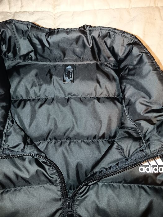 Vand Geaca, 2 veste, 1 hanorac de la Adidas marimea XL