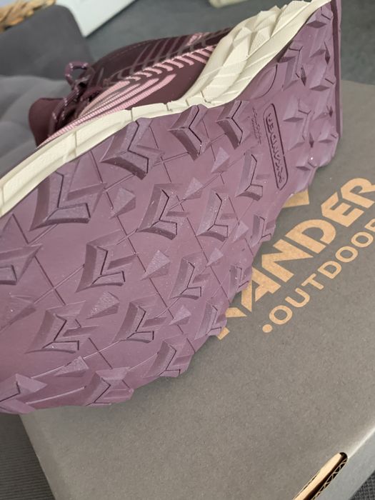 Дамски туристически  обувки