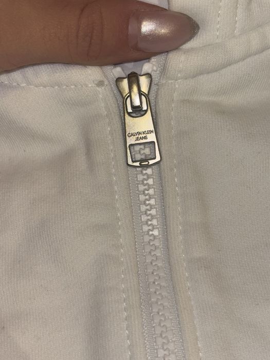 Чисто нов суичър Calvin Klein (M)