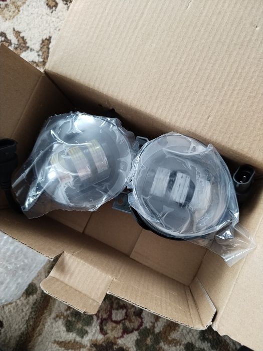 Продам противотуманные фары