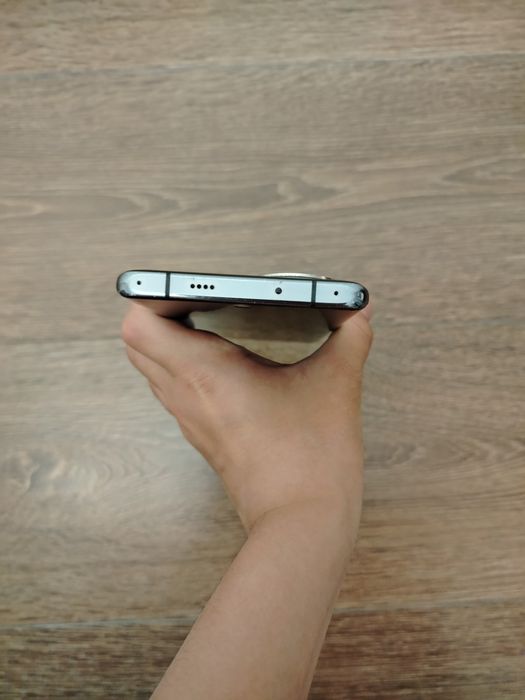 Huawei p50 pro 8/256, идеал состояние, стоит пленка