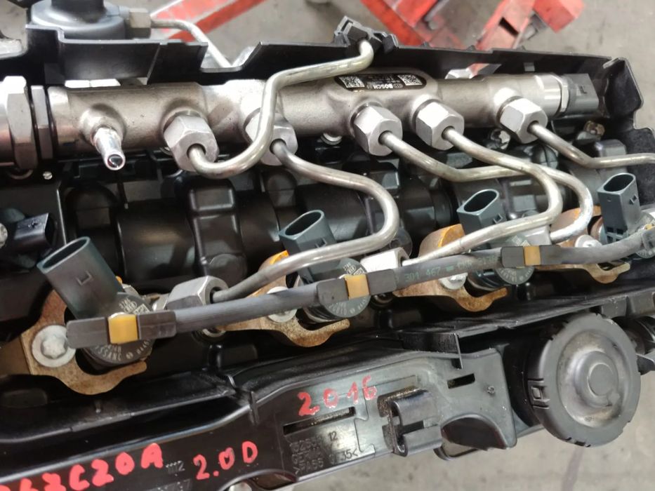 Rampa injectoare 2.0 d mini f55 f56 bmw seria 55 f10 f11 bmw seria 2 f45 f46 x1 f48 x2 f39 0445214315