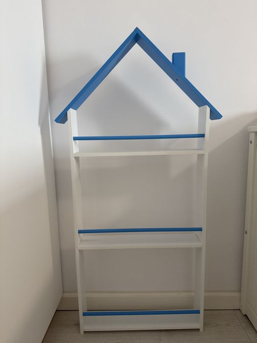 Vand biblioteca tip casuta Montessori