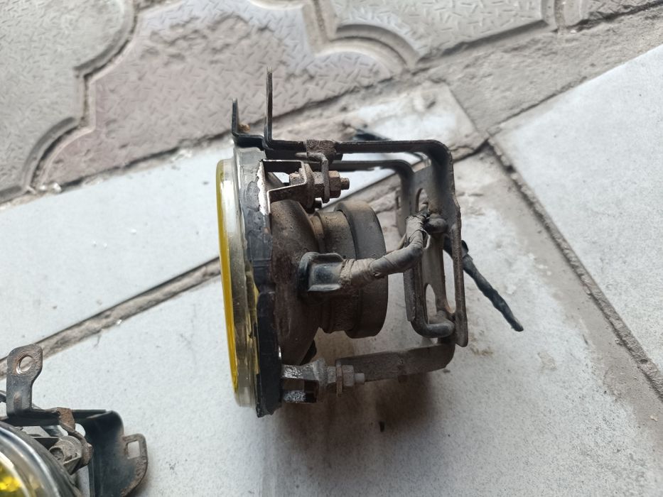 Противотуманки Mitsubishi Montero sport