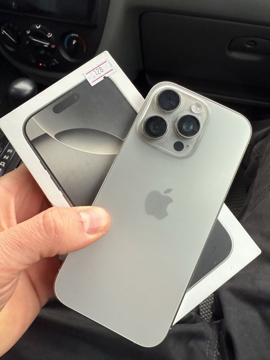 Iphone 16 pro 128 natural titan