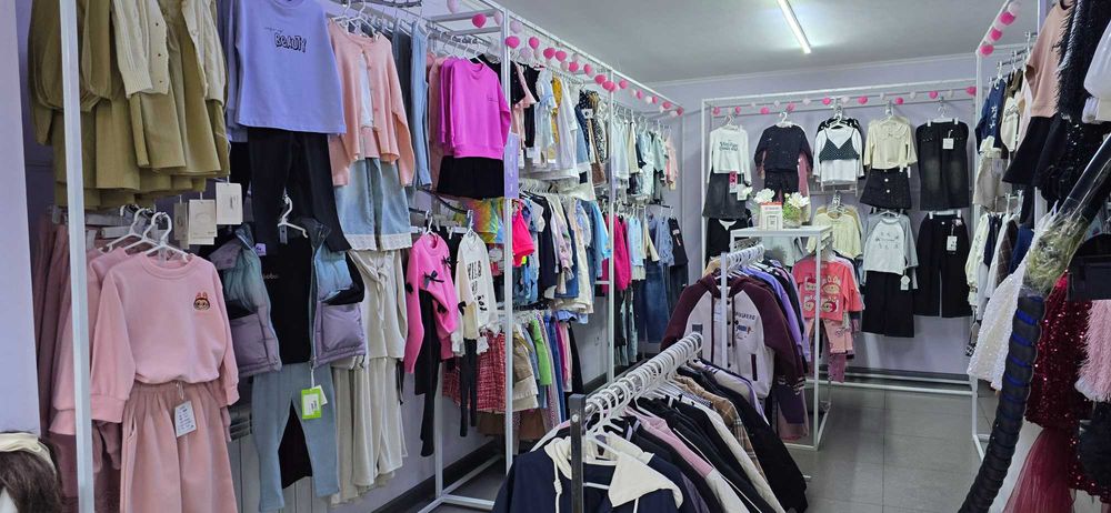 Оборудование для магазина одежды