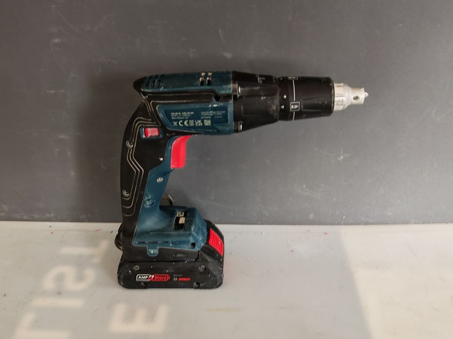 Акумулаторен винтоверт за гипсокартон Bosch GTB 18V-45 Professional (Безчетков) + куфар