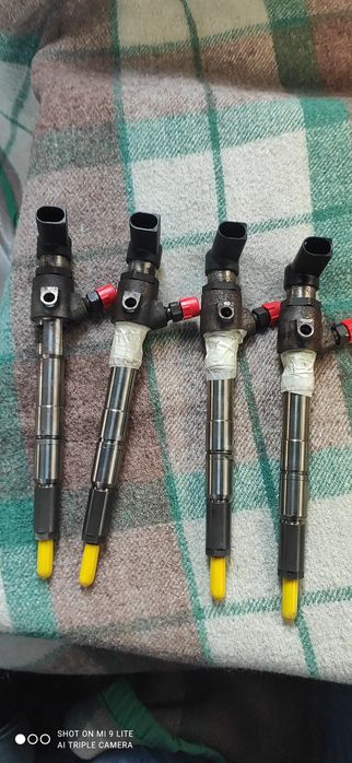 Vând Injectoare Volkswagen Caddy 2013, model 2k