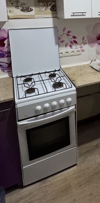 Газовая плита с духовкой
