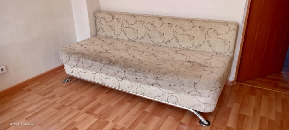 Отдам диван, самовывоз!