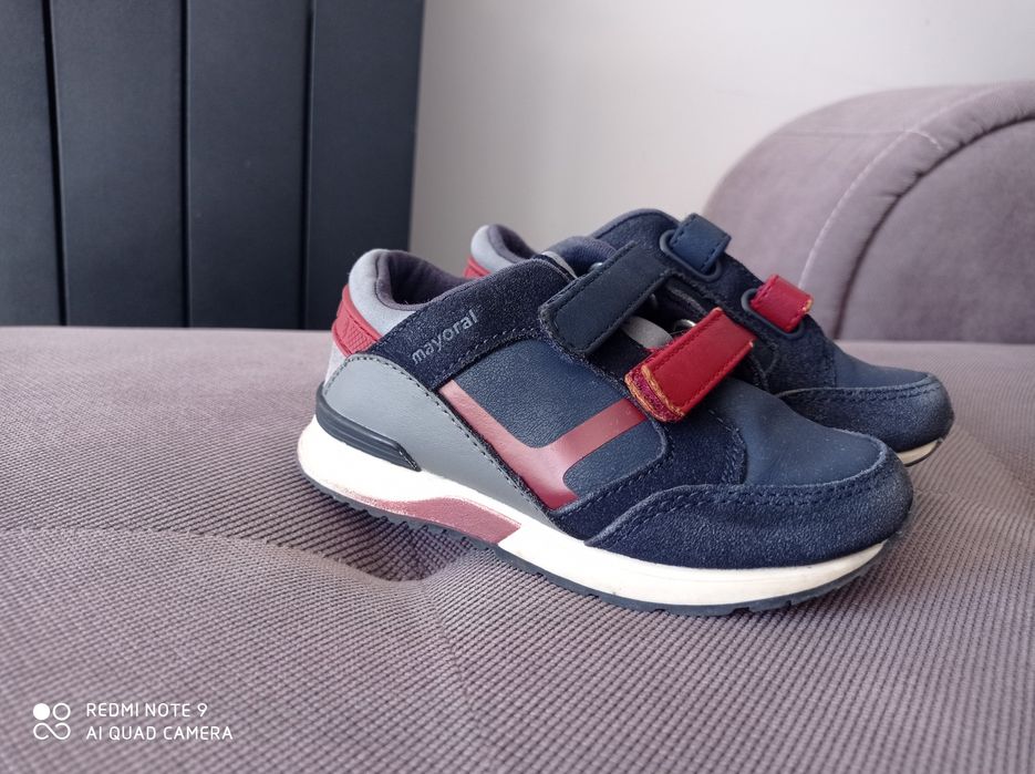 Обувки, Маратонки 20,24,25,26 номер, Mayoral, Clarks, Ботуши Колев и К