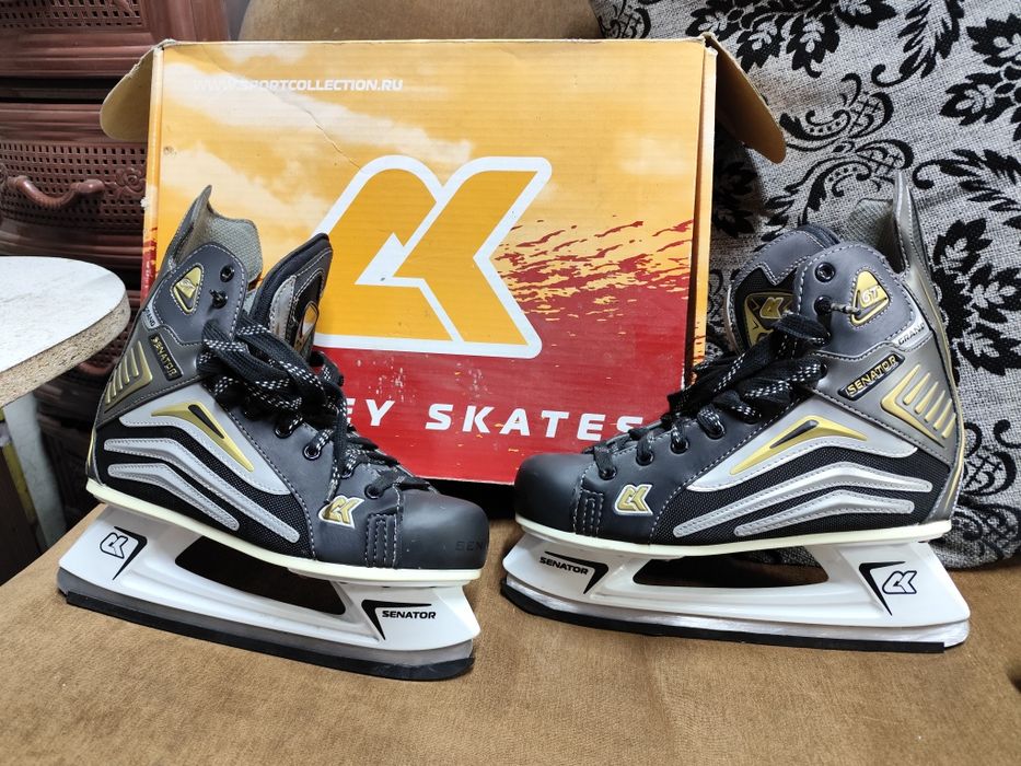 Продам хоккейные коньки
