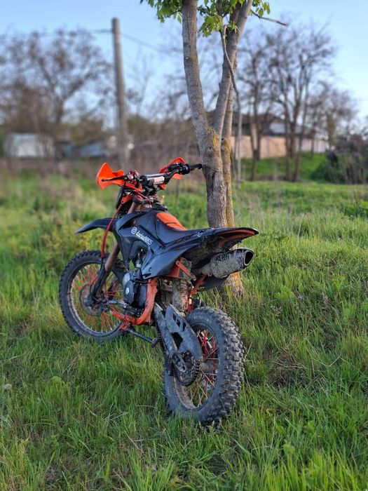 Vând cross 125 cc