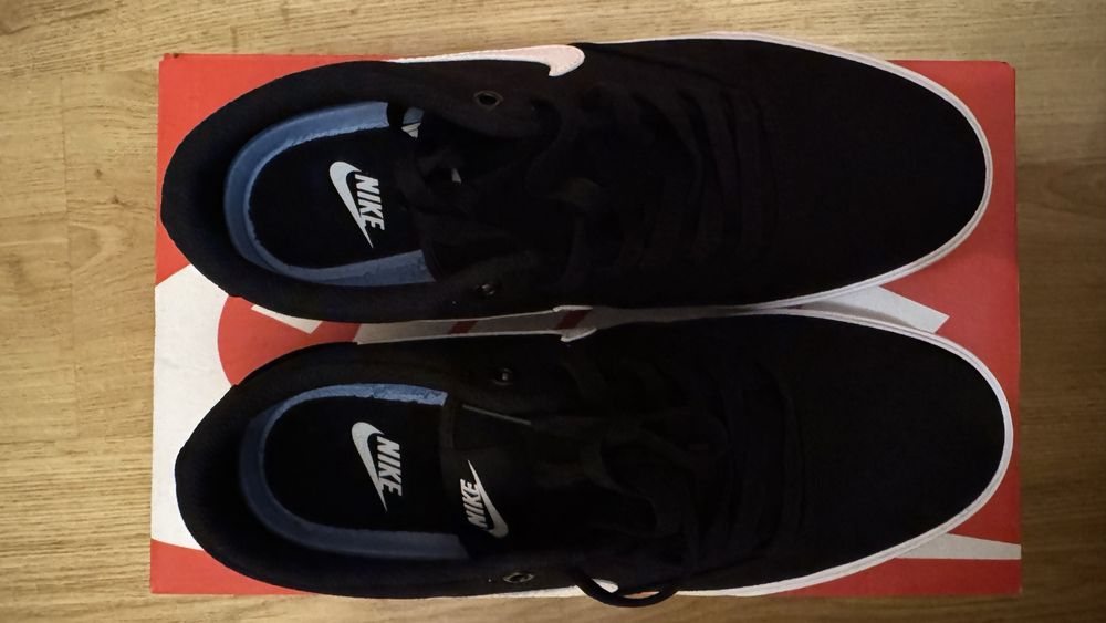 NIKE CHARGE 41 маратонки обувки оригинални