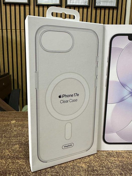 НОВ iPhone 17e 256GB White, Запечатан