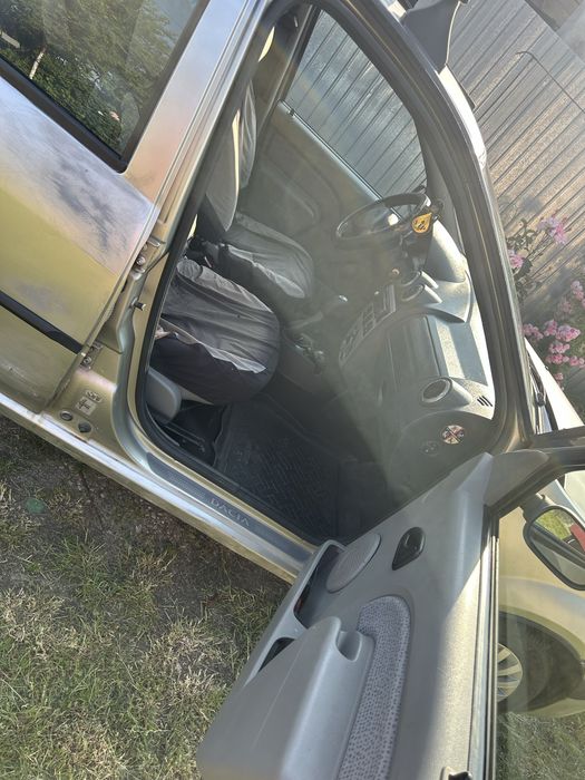 Dacia Logan 2005