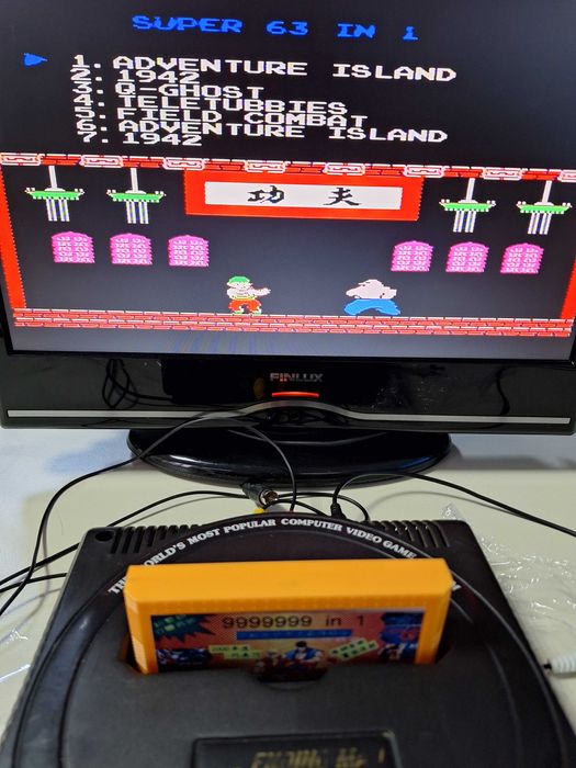 63 in 1, caseta galbena discheta clasica cu joc pentru consola TV