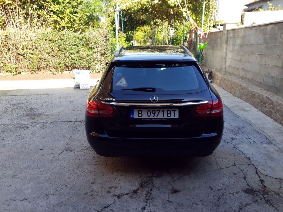 Продавам мерцедес 200с напълно обслужен