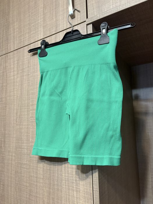 Дънки, клинове и къси панталонки