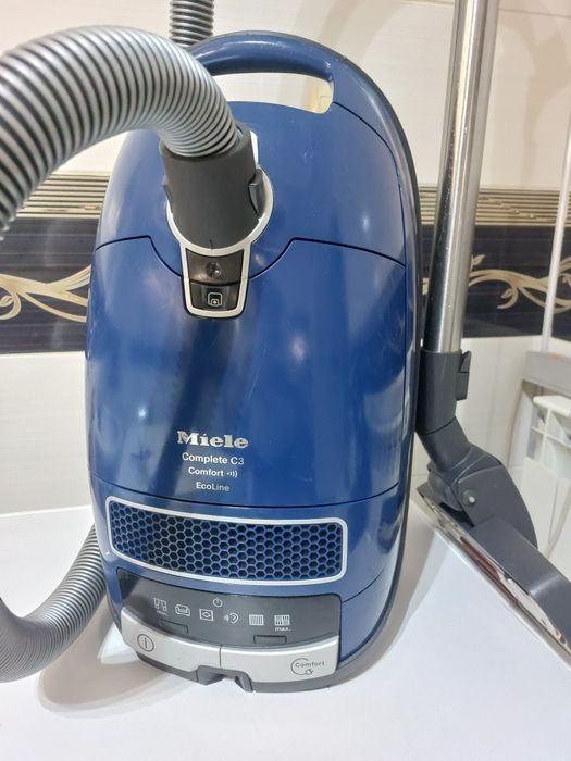 Прахосмукачка Miele Complete C3 Comfort EcoLine