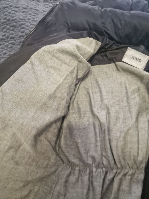 Продам детскую куртку