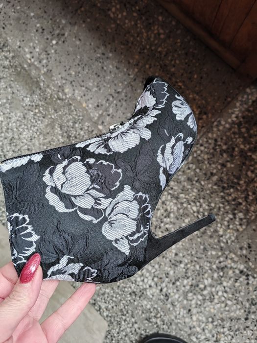 Дамски нови  обувки