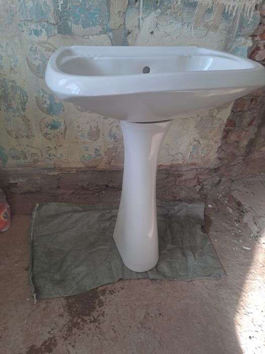 Продам раковину,керамика,в ванную.