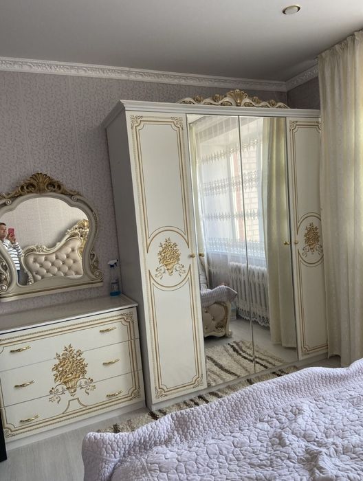 Спальный гарнитур