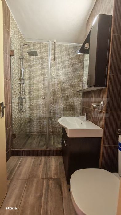 Apartament 3 camere decomandat, etaj intermediar, zona Magheru
