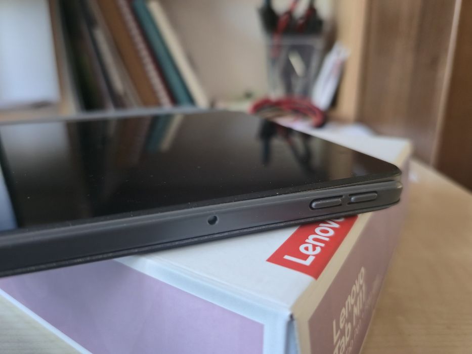 Vând Lenovo Tab M11