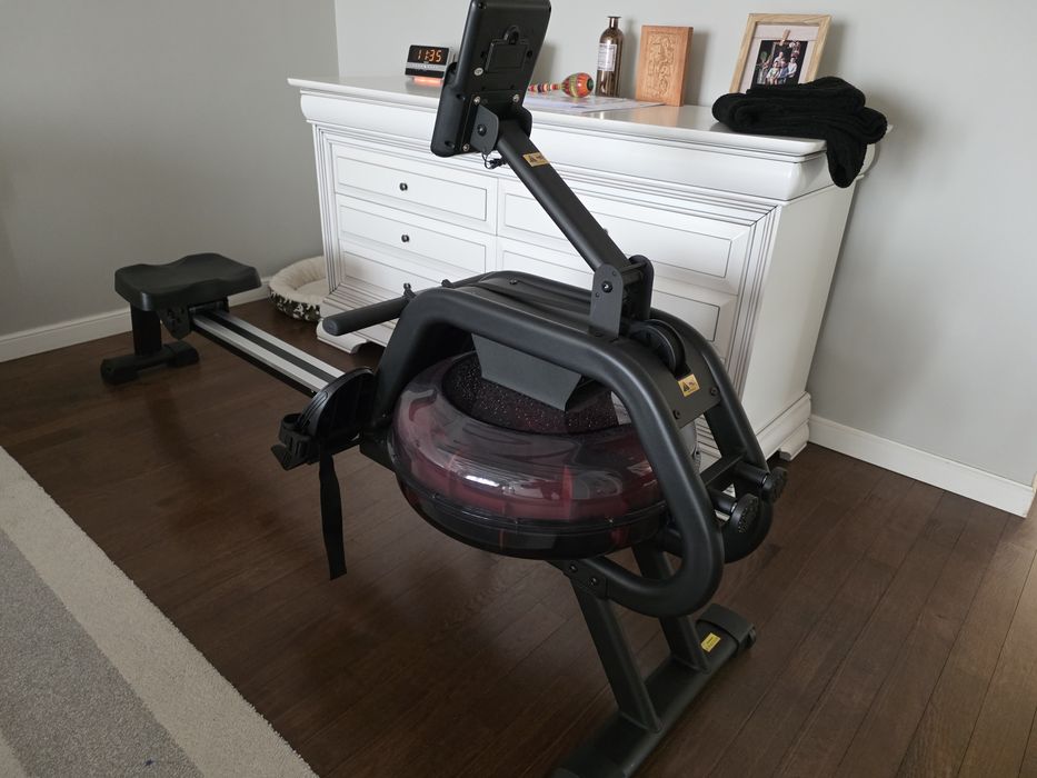 Aparat fitness de vaslit cu apa