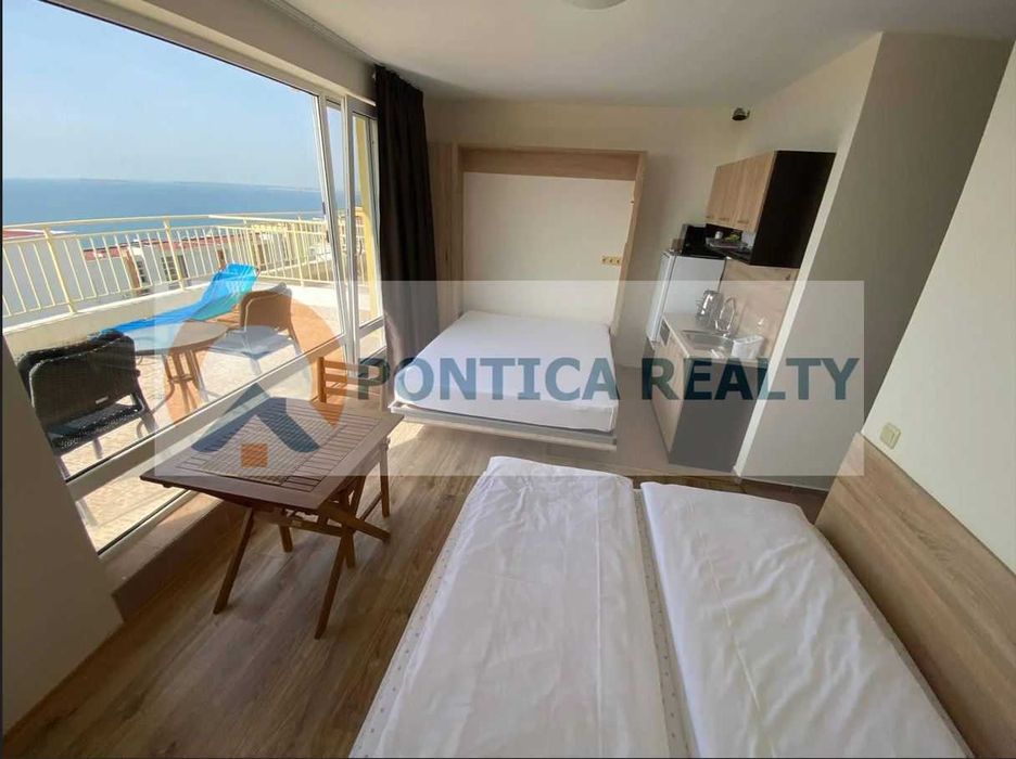 Студио с панорамна гледка море в Свети Влас