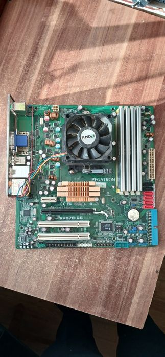 KIT AM 2+ : CPU Amd Athlon II x2 250, 3 ghz, 4 GB DDR 2