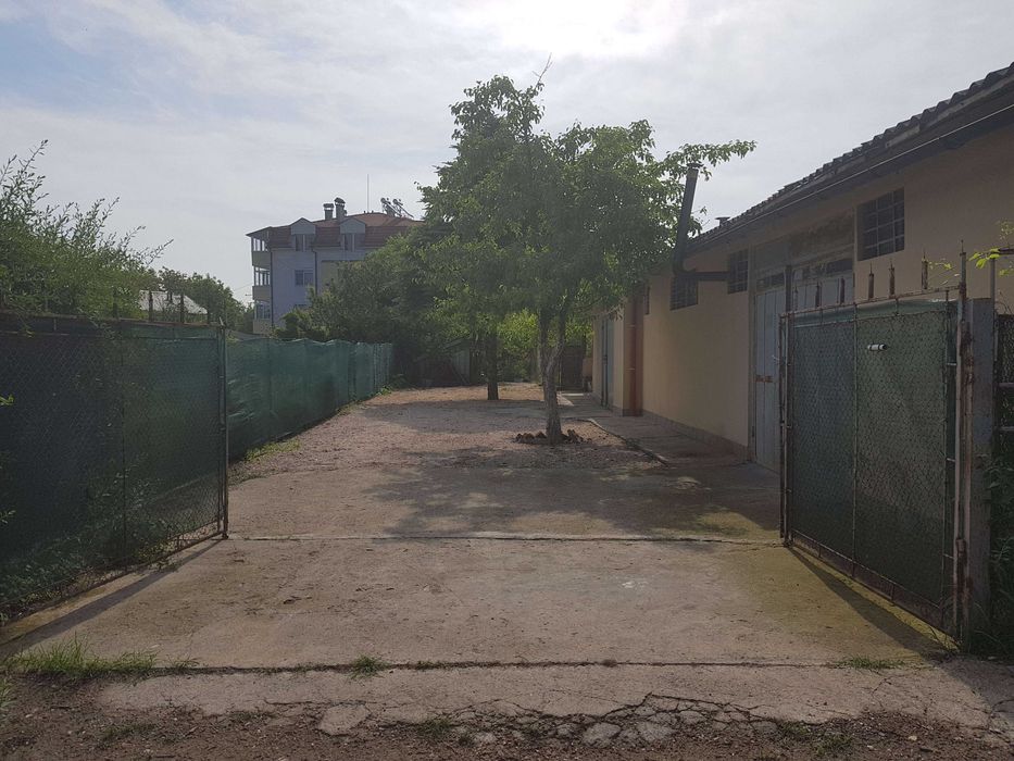 Дава се под наем Промишлена сграда в Хасково, Промишлена зона - Юг - 100 кв.м за 229.5 € - Снимка #1