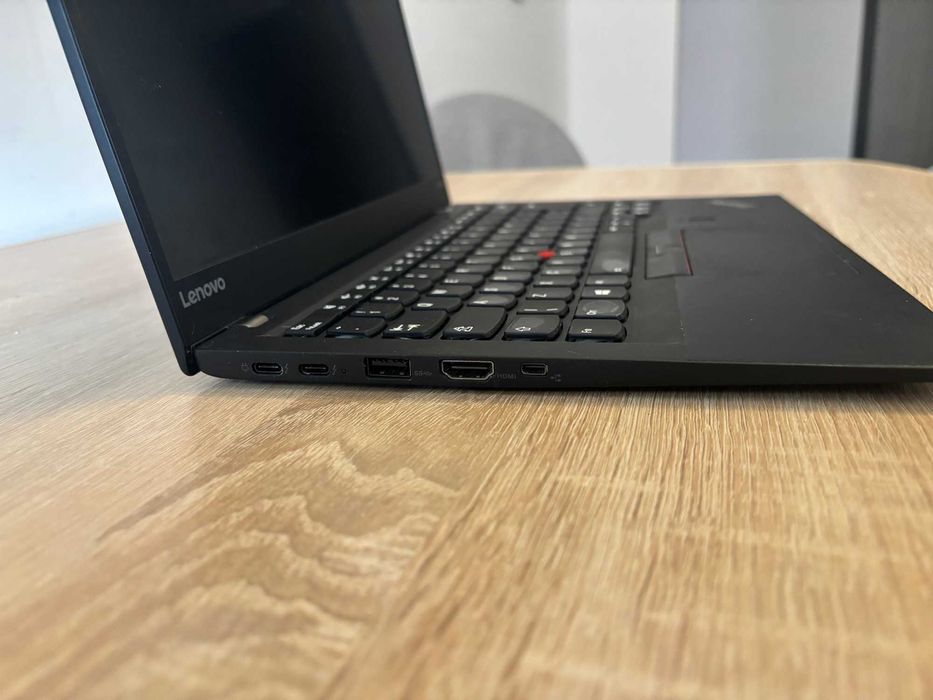 Lenovo ThinkPad X1 Carbon Gen 5 i7 / 16GB RAM / 512GB SSD / 14” / slim