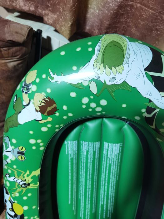 Надуваема детска лодка