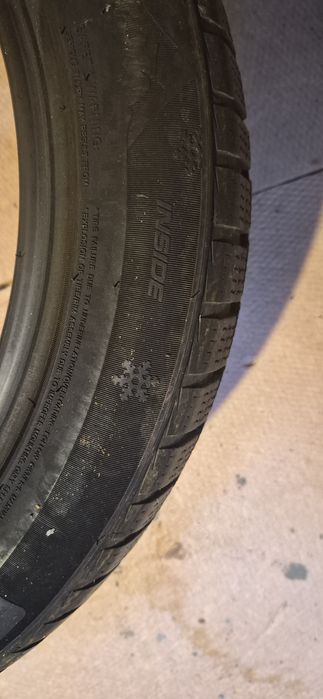 Vand 2 anvelope 225/50 r17 iarna