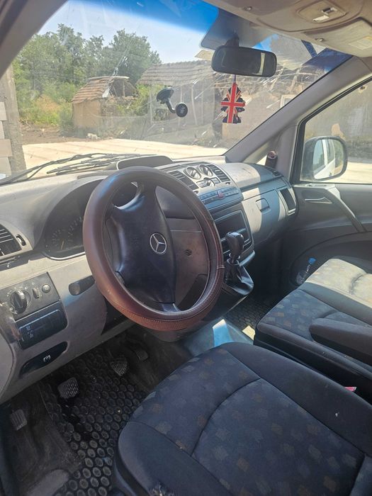 Mercedes vito 2.2 cdi 150 ps 8+1locuri acte de Anglia volan pe partea stânga