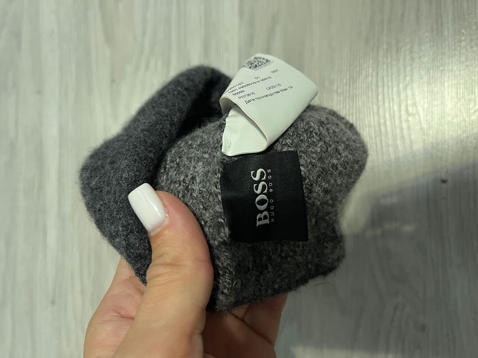 Оригинална зимна детска шапка Hugo Boss – вълнена