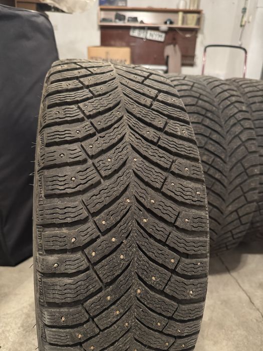 Michelin X-Ice North 4 235/45R18