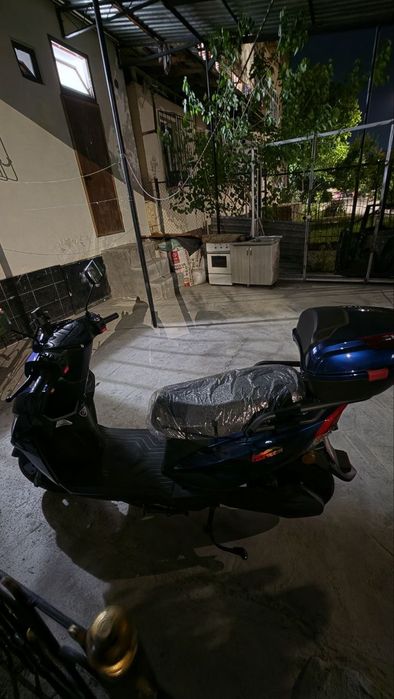 Elektro skuter 90 Km gacha yetadi batareykasi tezlik 60.